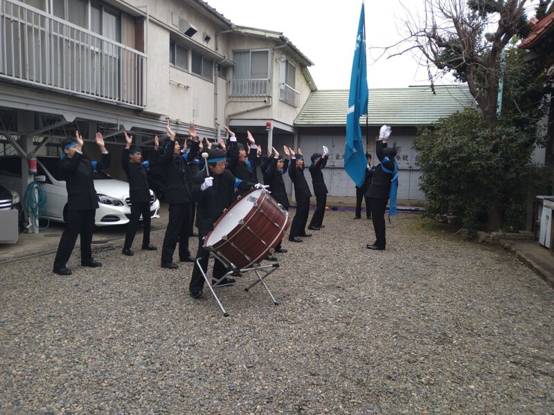 Image for the Tweet beginning: 新年あけましておめでとうございます！
今日は染井稲荷神社へ初詣に伺いました！
令和8年もよろしくお願いします🙏

#本郷学園 #本郷高校 #本郷中学校 #本郷学園応援団 