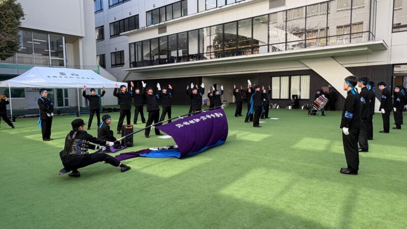 Image for the Tweet beginning: 今日は高校卒業式・卒部式にて演技披露を行い、先輩たちを送り出しました！
長い間、ありがとうございました✨️

#本郷学園 #本郷高校 #本郷中学校 #本郷学園応援団 