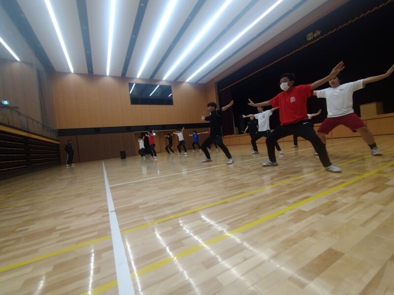 Image for the Tweet beginning: 今日は基礎的な練習を行いました！
みんなどんどん上達しています✨️

#本郷学園 #本郷高校 #本郷中学校 #本郷学園応援団 